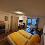 Gaestehaus Floerl 1 غيرلوسبيرغ