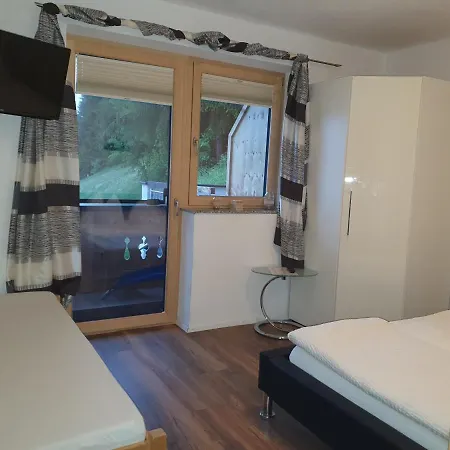 شقة Gaestehaus Floerl 1 غيرلوسبيرغ