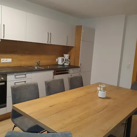 Gaestehaus Floerl 1 Apartment *